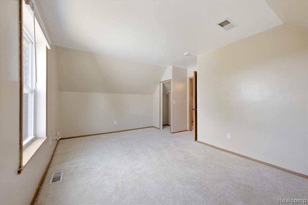 879 Barren Oaks Drive, Pontiac, MI 48341 — Photo 26