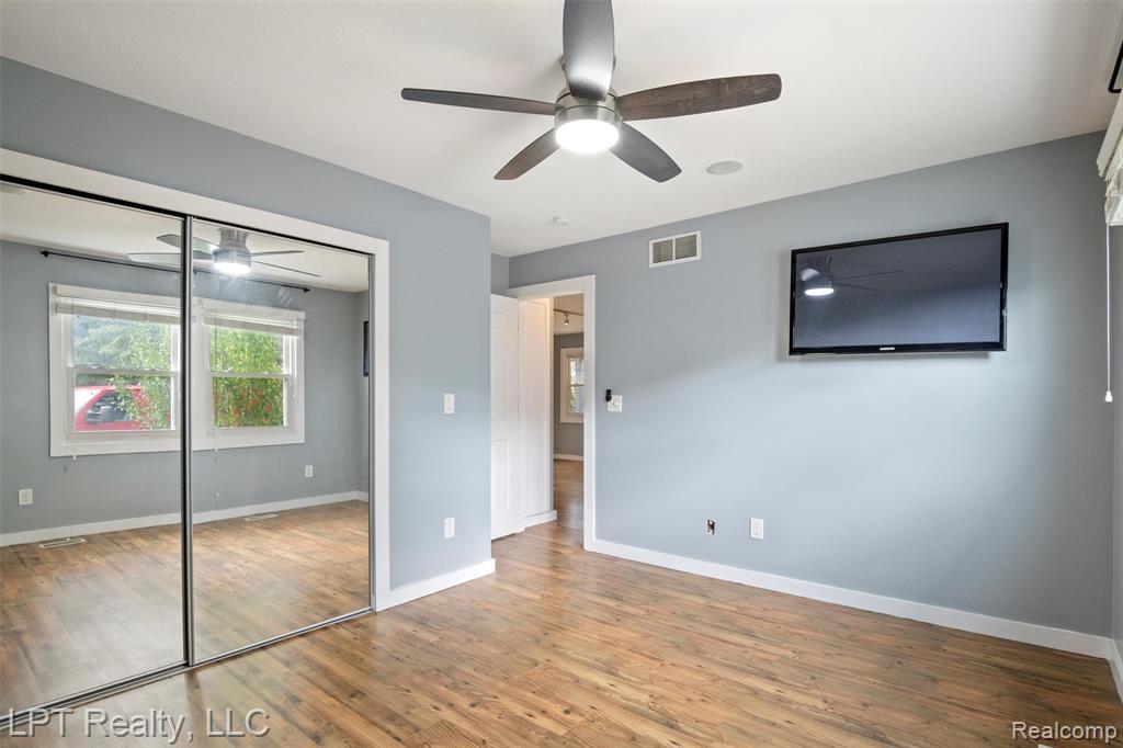 38201 Carolon Boulevard, 17B, Westland, MI — Photo 19