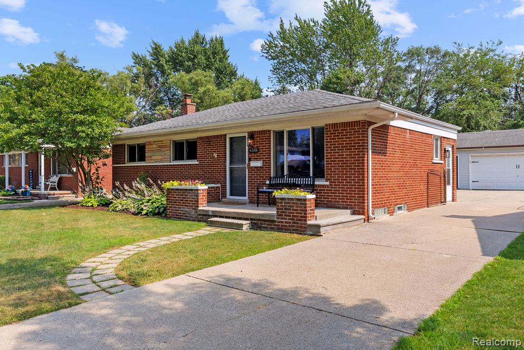 4588 Fenwick Drive, Warren, MI 48092 — Photo 3