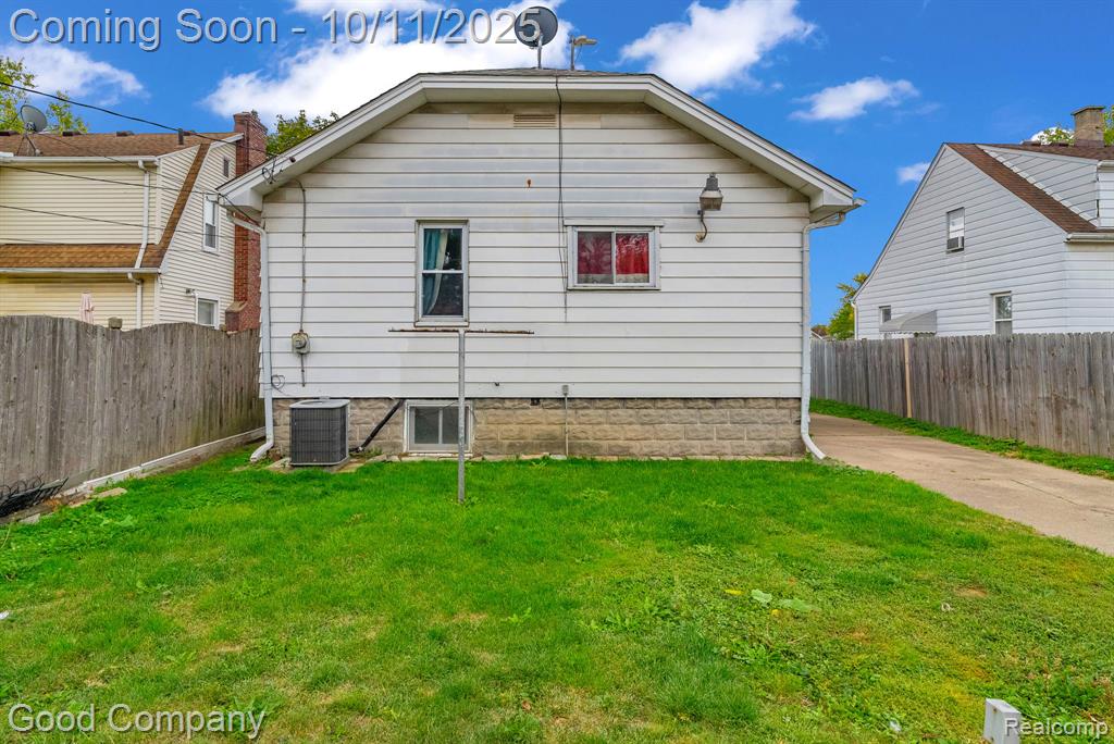 8459 Timken Avenue, Warren, MI 48089 — Photo 2