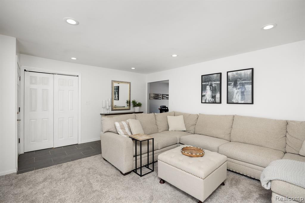 4852 MEADOWBROOK Lane, Lake Orion, MI — Photo 13