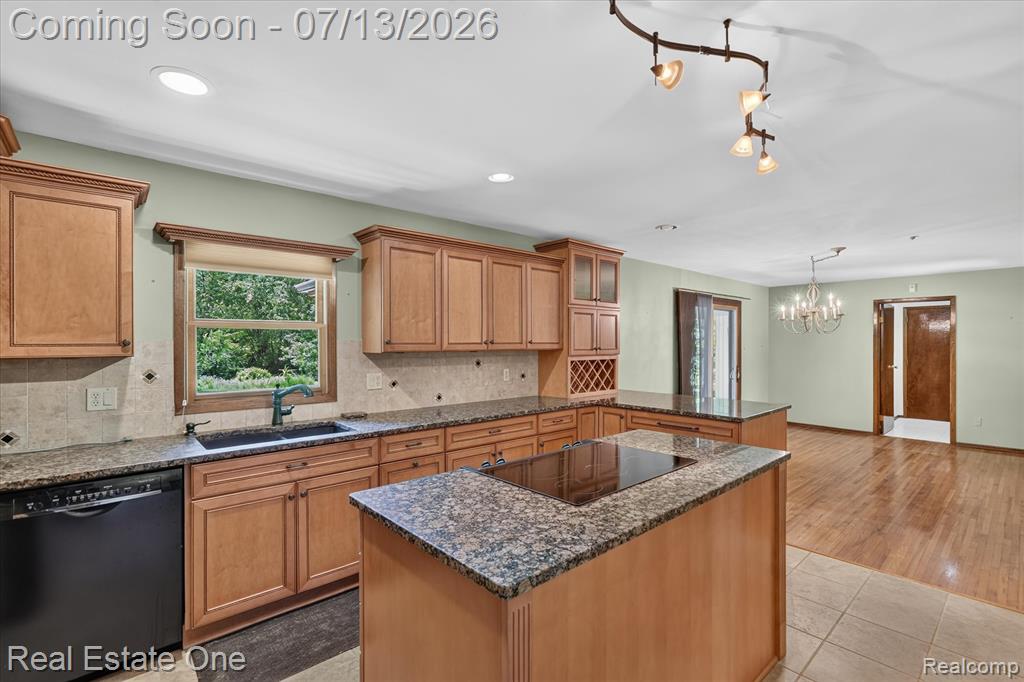 6039 Fish Lake Road, Holly, MI 48442 — Photo 17