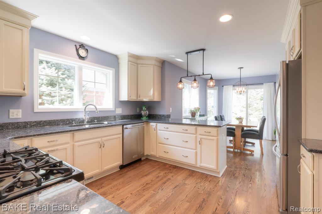 43576 Abbey Circle, Canton, MI 48187 — Photo 15