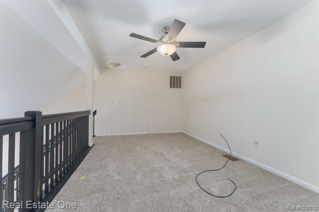 776 AMBERLY Drive, Unit B, Waterford, MI 48328 — Photo 20