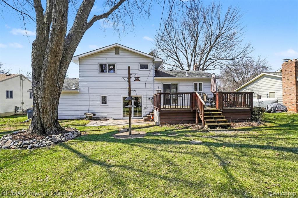 527 Spring Lane, Flushing, MI 48433 — Photo 25