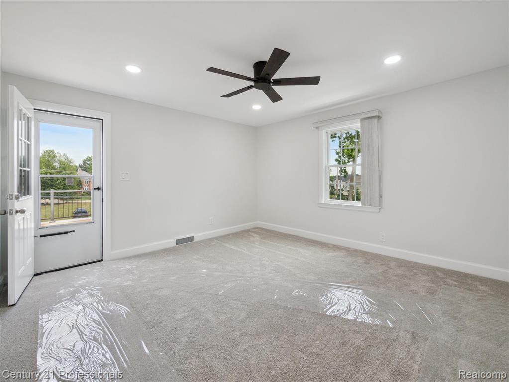 21120 Halsted Road, Farmington Hills, MI 48167 — Photo 31