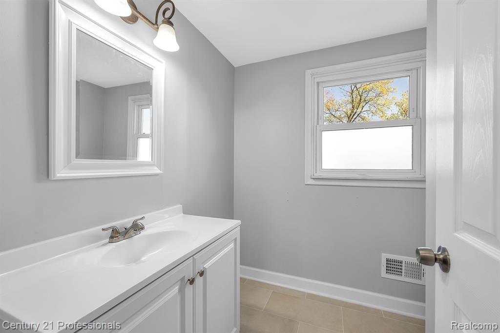 52536 BELLE VERNON, Shelby Twp, MI 48316 — Photo 26
