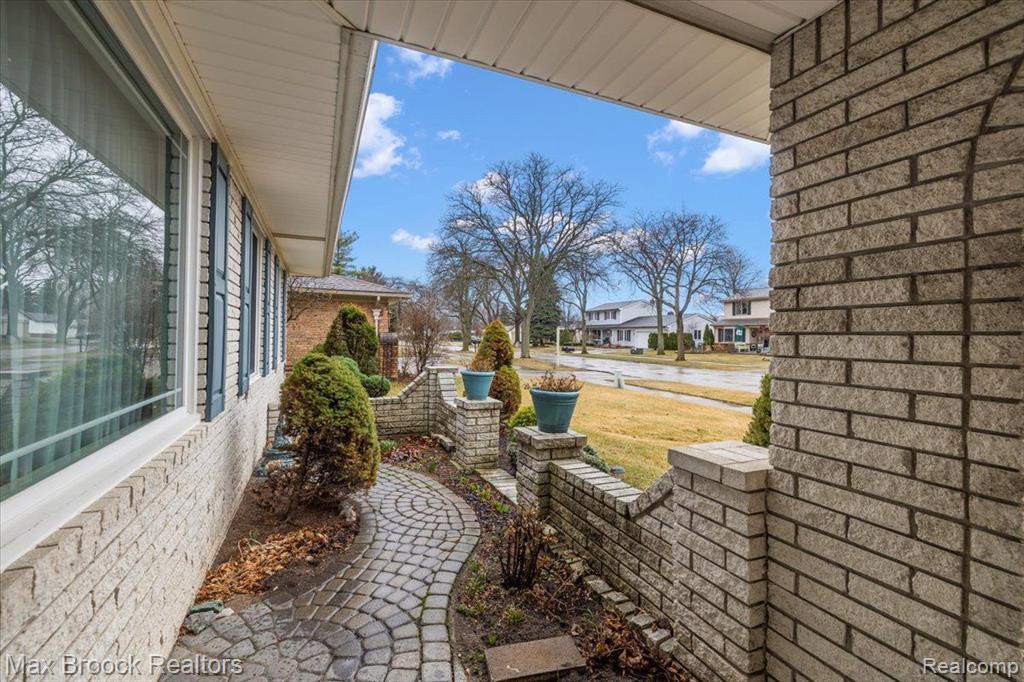 6288 CRESCENT WAY Drive, Troy, MI 48085 — Photo 11
