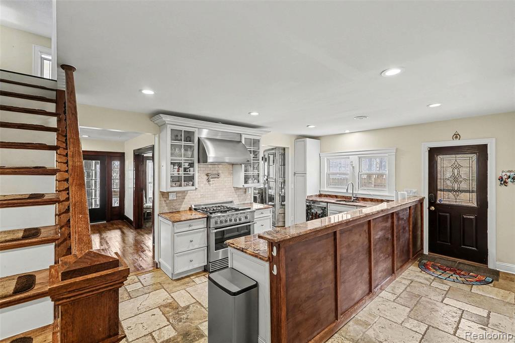 66 E Shore Drive, Whitmore Lake, MI 48189 — Photo 28