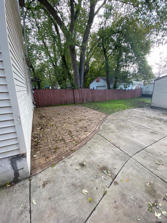 929 PRINCETON Road, Berkley, MI 48072 — Photo 2
