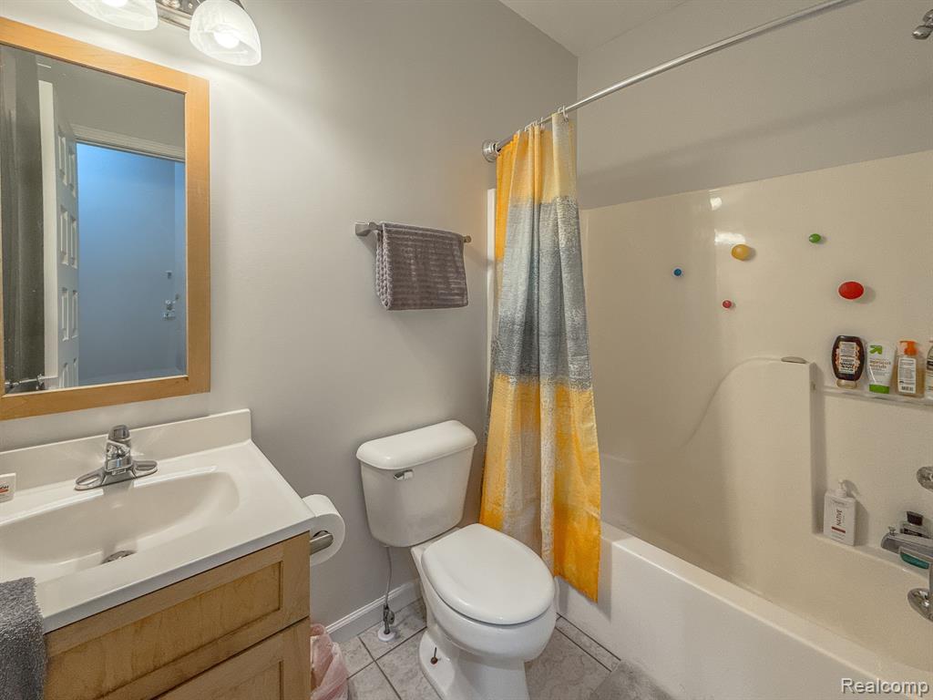 6310 MAPLE Avenue, Swartz Creek, MI 48473 — Photo 35