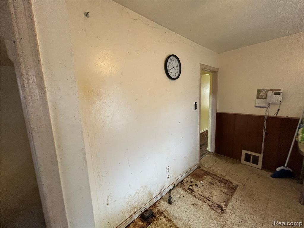 12219 Stout Street, Detroit, MI 48228 — Photo 6