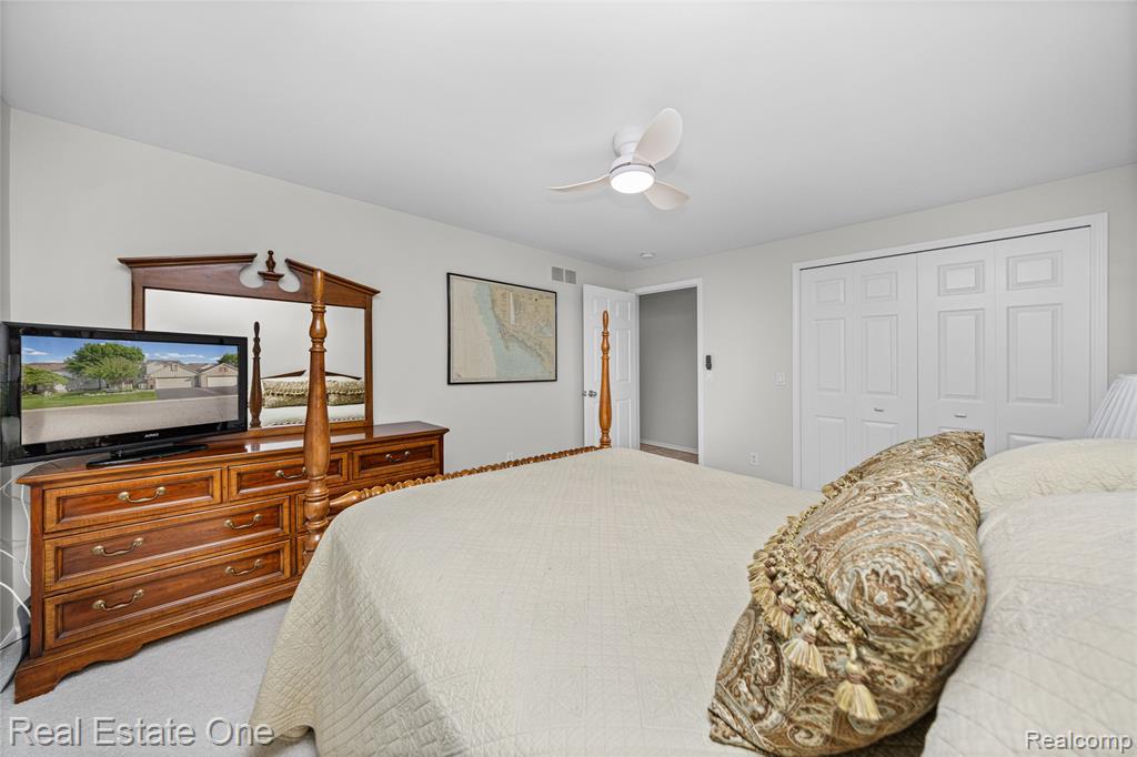 7105 Winding Brook Court, West Bloomfield, MI — Photo 63