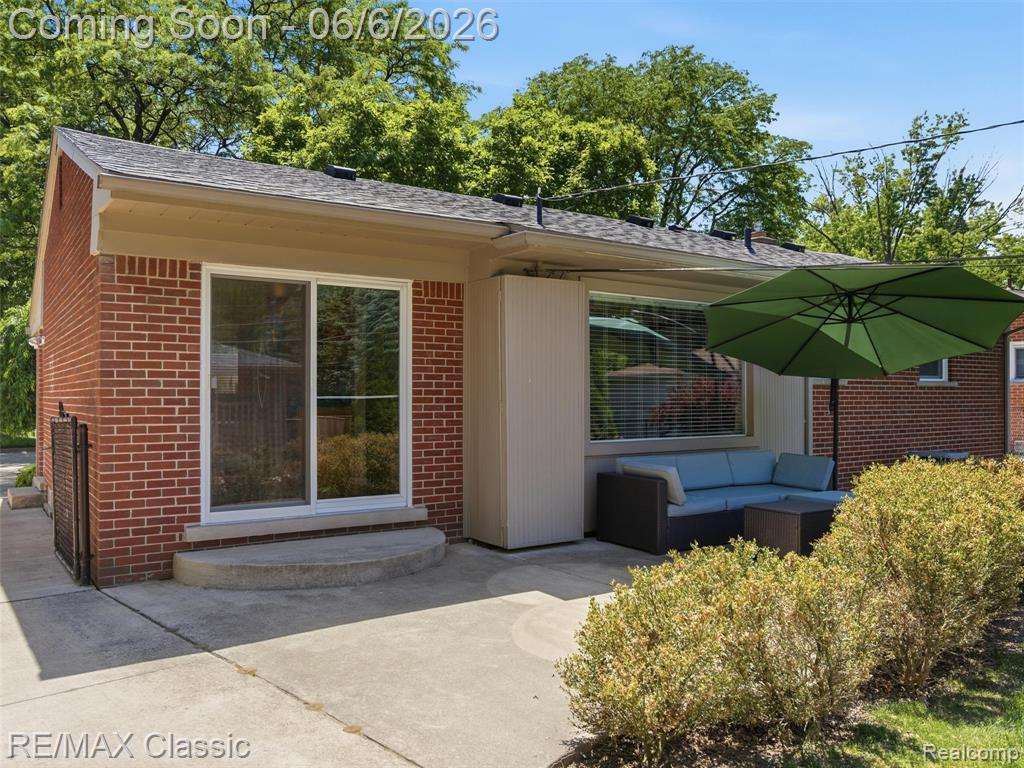 41020 Greenbriar Lane, Plymouth, MI 48170 — Photo 44