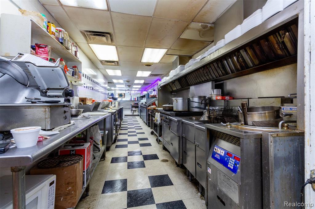 1360 W Fort Street, Detroit, MI 48226 — Photo 31