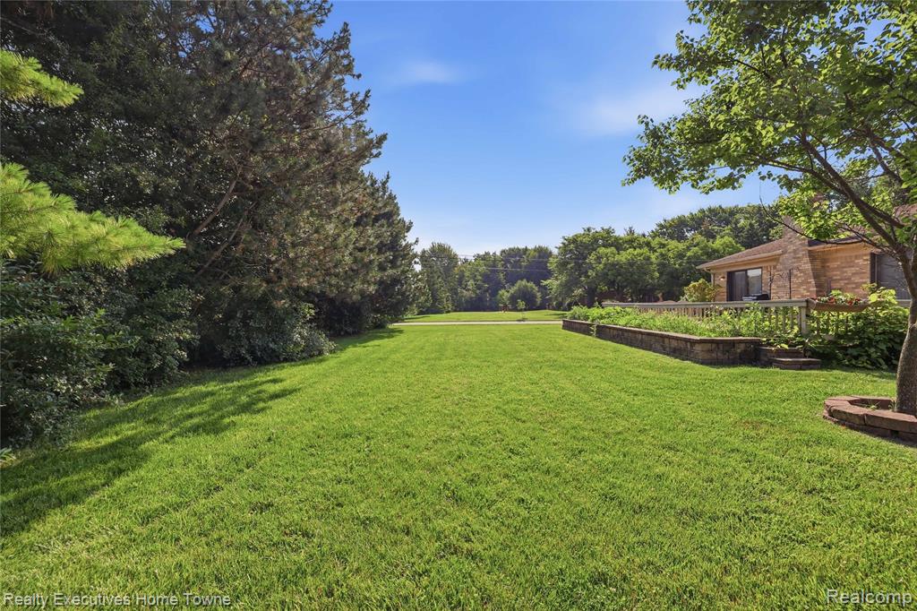 5281 Shruboak Drive, Sterling Heights, MI 48310 — Photo 41