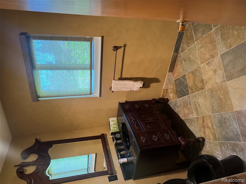 6925 Windham Lane, Bloomfield Hills, MI 48301 — Photo 35