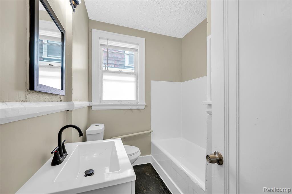 13600 Santa Rosa Drive, Detroit, MI 48238 — Photo 23