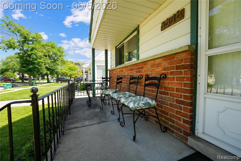 6848 Cardwell Street, Garden City, MI — Photo 2