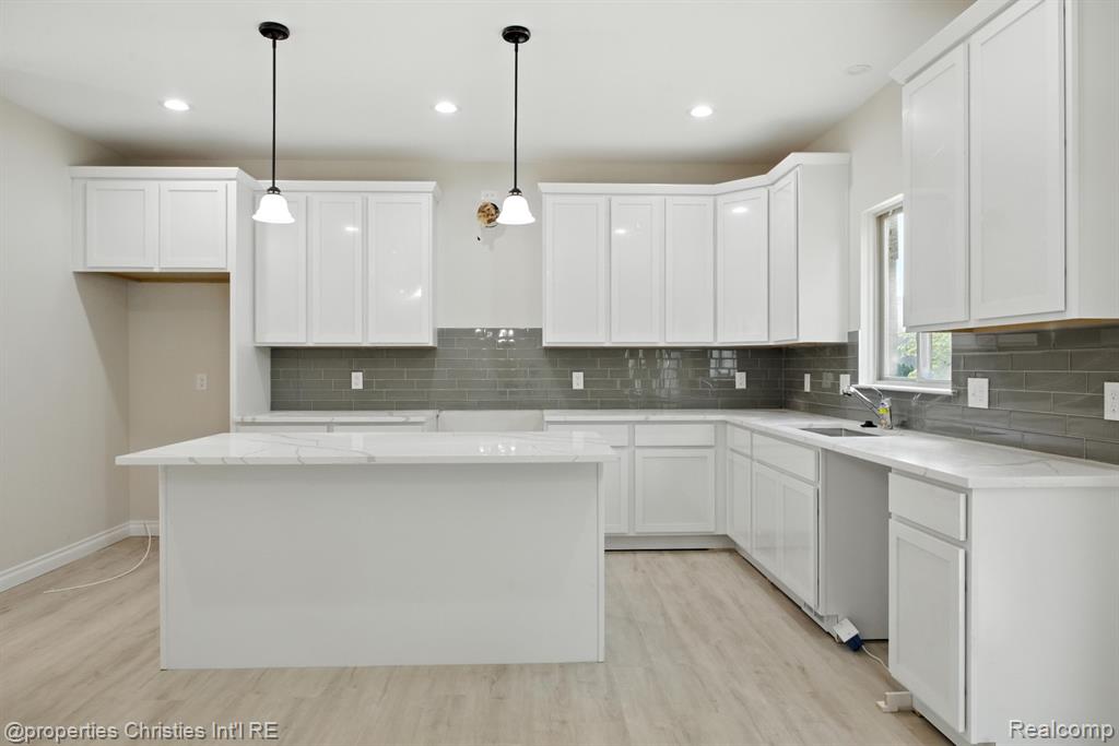 3201 ROMA COURT, Wixom, MI 48393 — Photo 15