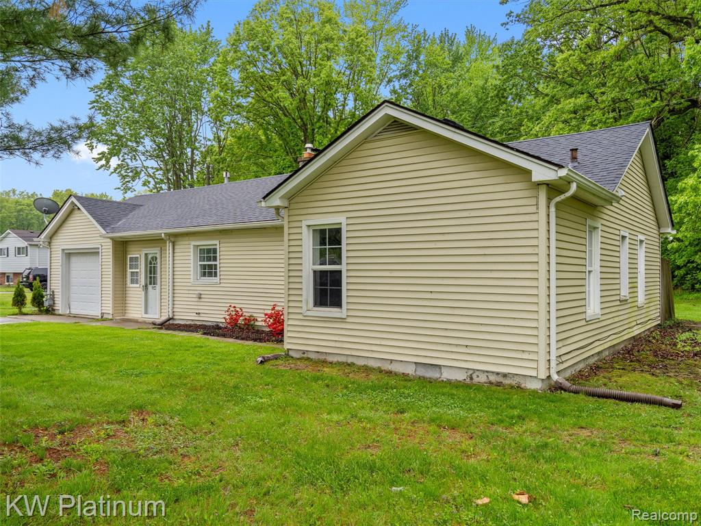 5220 County Line Road, Lenox, MI 48048 — Photo 3