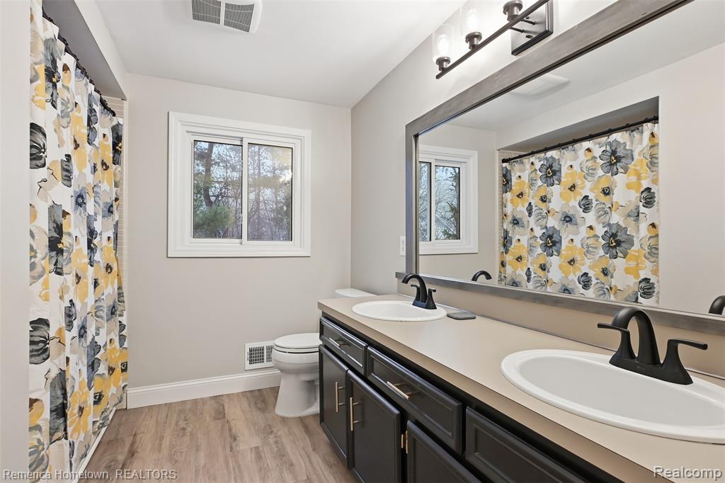 9801 Tennyson Drive, Plymouth, MI 48170 — Photo 29