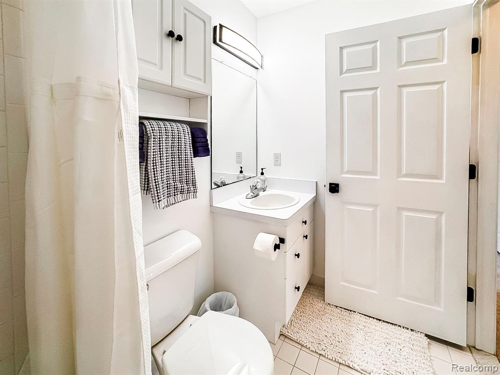 5500 Huntsman Drive, White Lake, MI 48383 — Photo 26