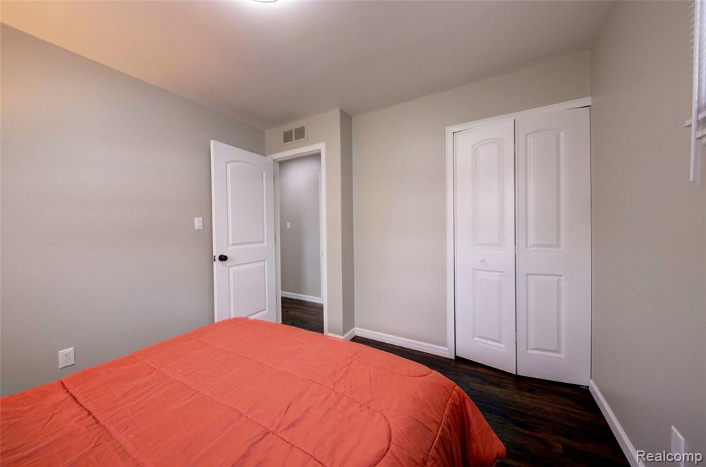 1330 Redleaf Lane, Ypsilanti, MI 48198 — Photo 24