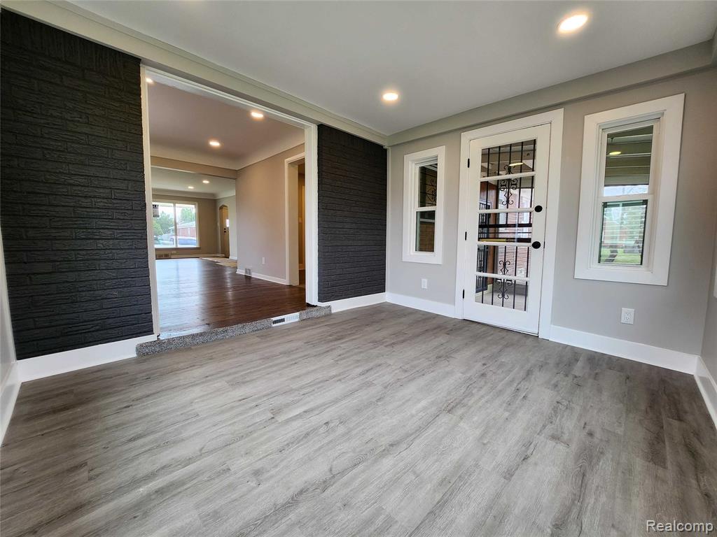 15705 Juliana Avenue, Eastpointe, MI 48021 — Photo 9