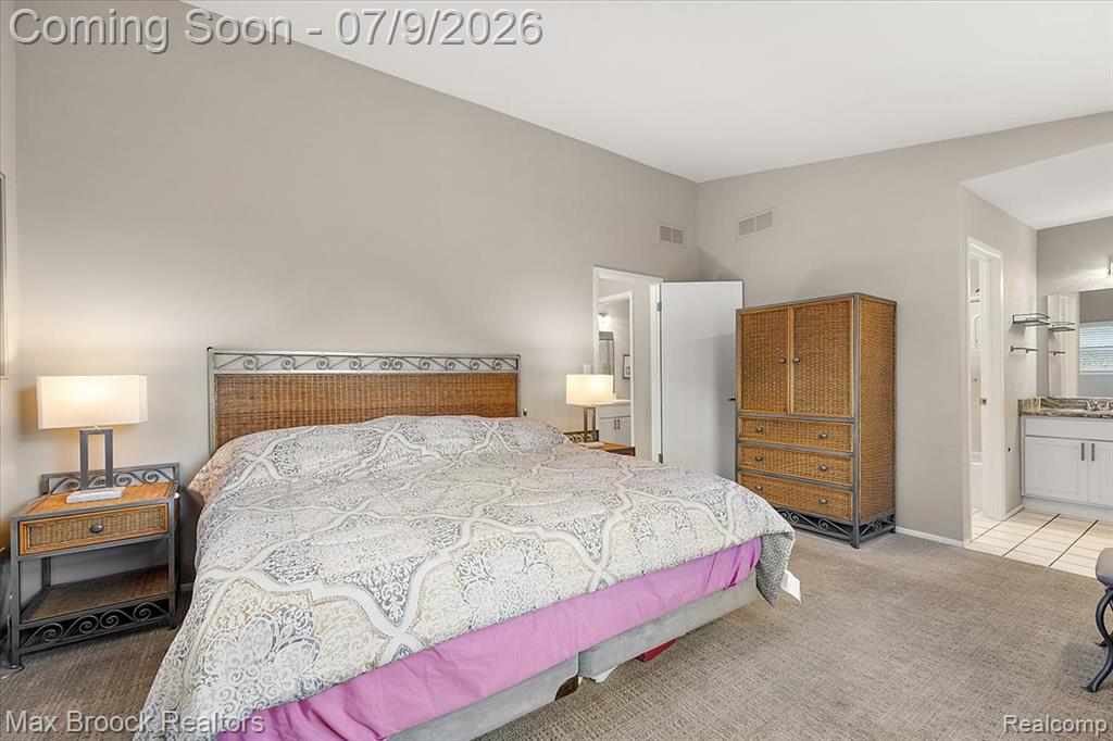 5601 Drake Hollow Drive W, West Bloomfield, MI — Photo 30