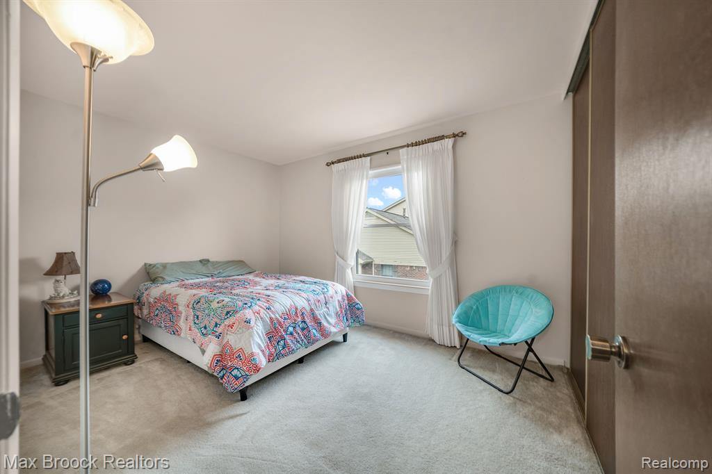 8691 Edgewater Lane, Warren, MI 48093 — Photo 13