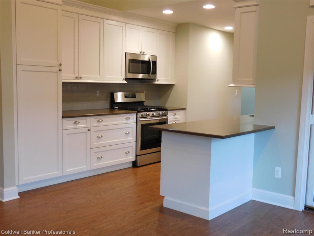 6448 Tutbury, Troy, MI 48098 — Photo 10
