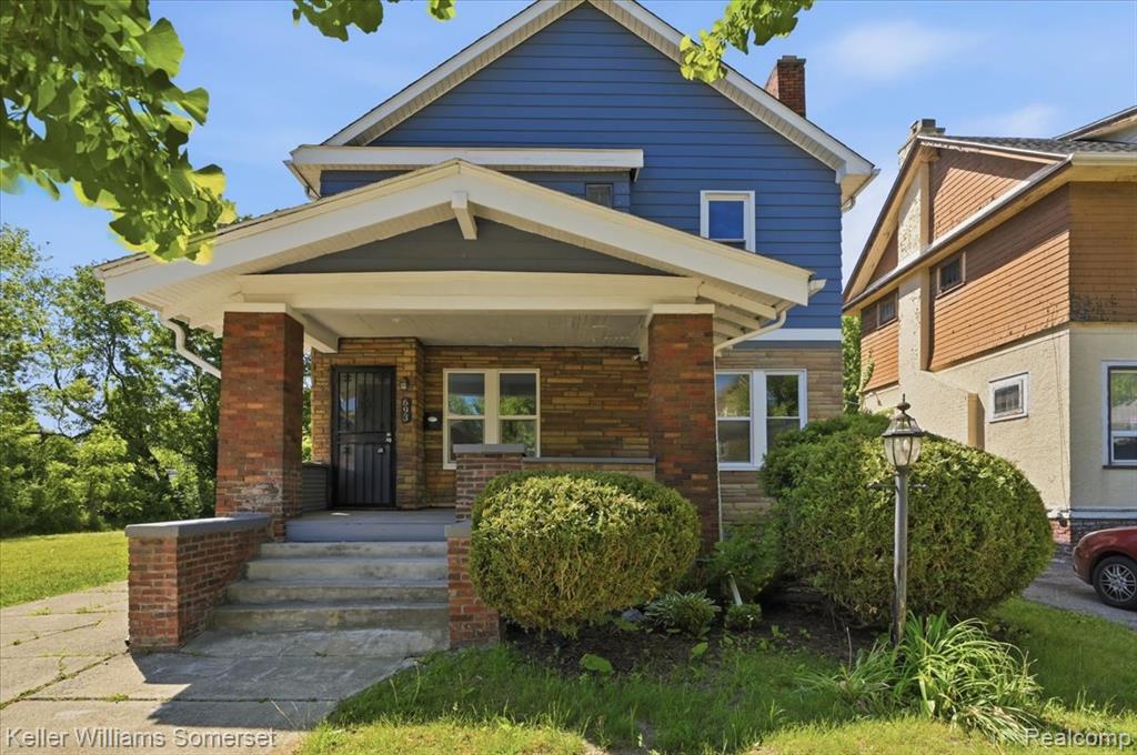 693 Calvert Street, Detroit, MI 48202 — Photo 2