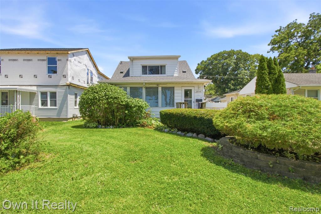 26546 Palmer Boulevard, Madison Heights, MI 48071