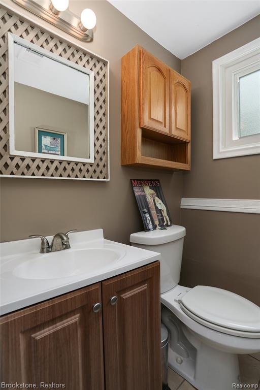 9915 Pere Avenue, Livonia, MI 48150 — Photo 14