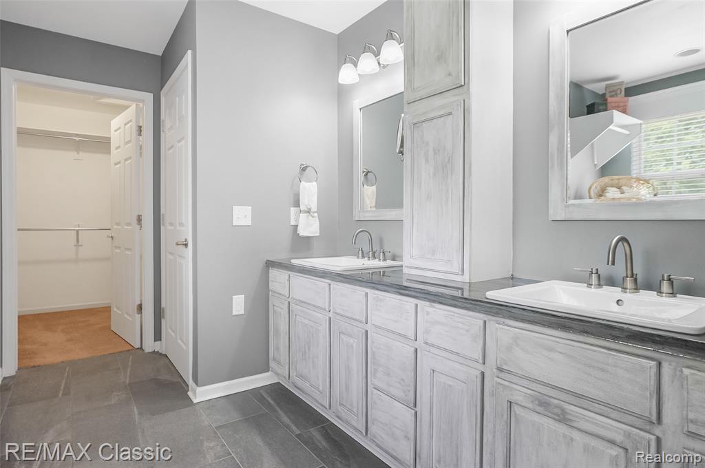 6323 Moonstone Dr, Grand Blanc, MI 48439 — Photo 35