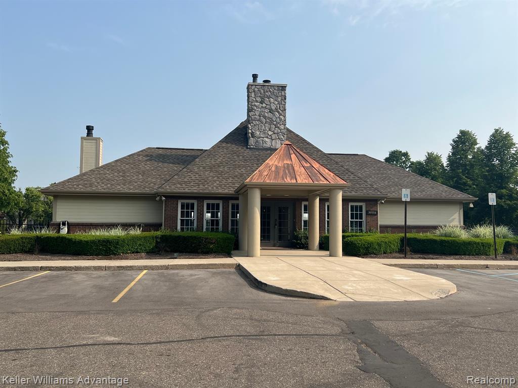39542 VILLAGE RUN Drive, Northville, MI 48168 — Photo 29