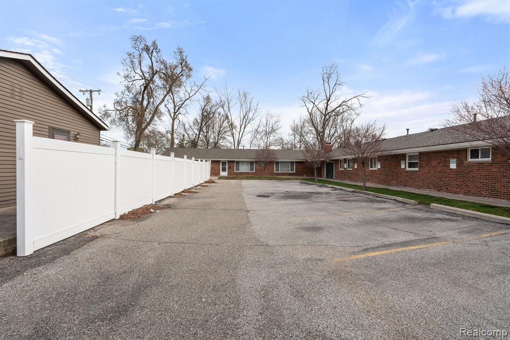 4415 S Crooks, Royal Oak, MI 48073 — Photo 11