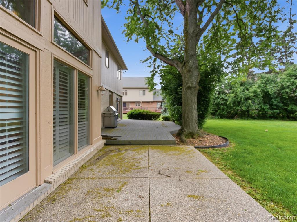 6394 Rose Boulevard, West Bloomfield, MI — Photo 8