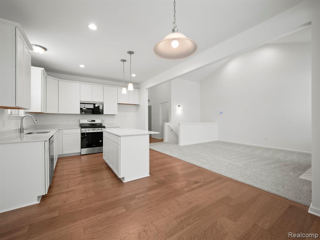 45843 Beaufort Drive, Macomb, MI 48044 — Photo 9