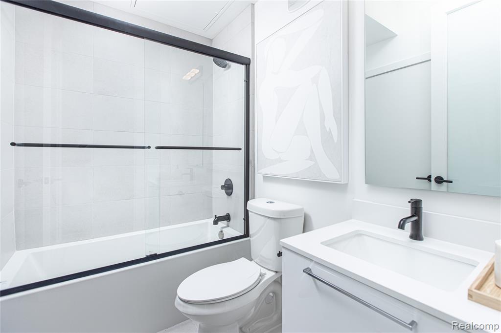 533 E Harrison Avenue, 36, Royal Oak, MI 48067 — Photo 18