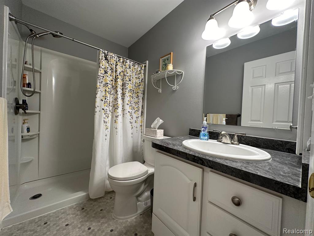 424 W ROCKWELL Street, Fenton, MI 48430 — Photo 27