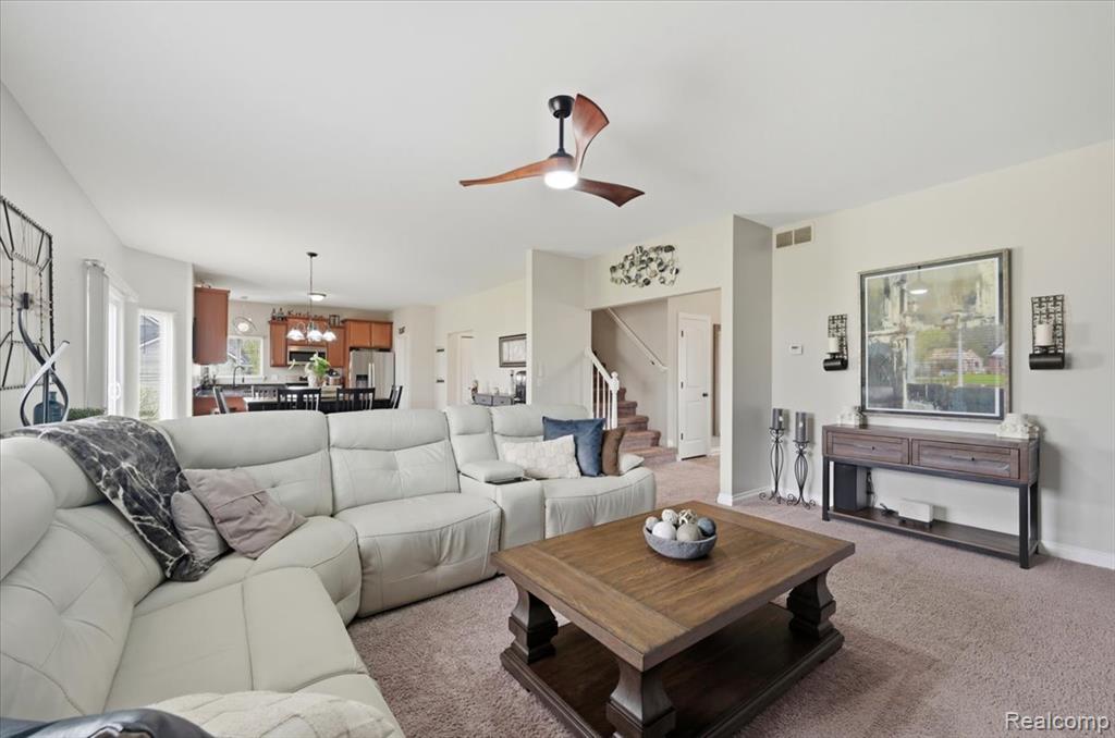 8131 Peninsula Circle, Grand Blanc, MI 48439 — Photo 18