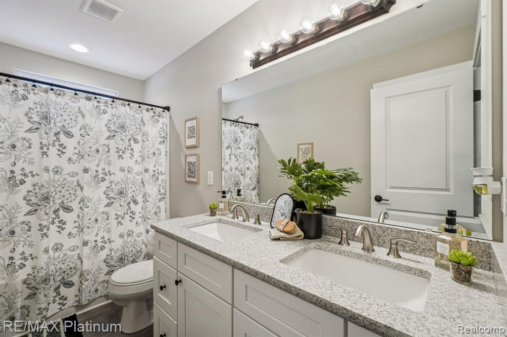 5261 Autumn Kirsten Drive, Fowlerville, MI 48836 — Photo 17