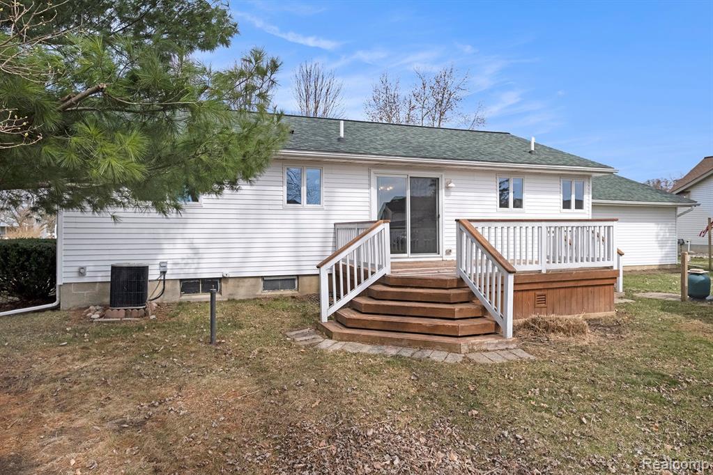 6040 E HILL Road, Grand Blanc, MI 48439 — Photo 19