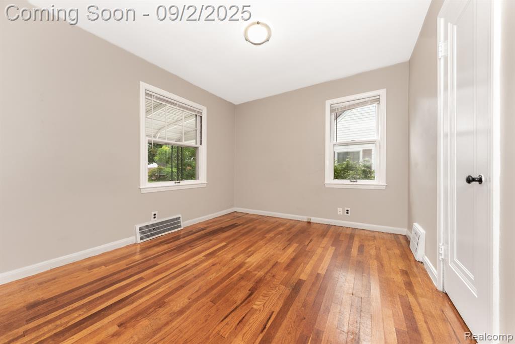 557 N Harvey Street, Plymouth, MI 48170 — Photo 18