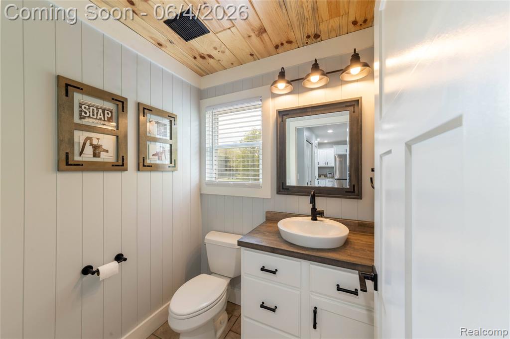 12621 Golden Oaks Drive, Milford, MI 48380 — Photo 47