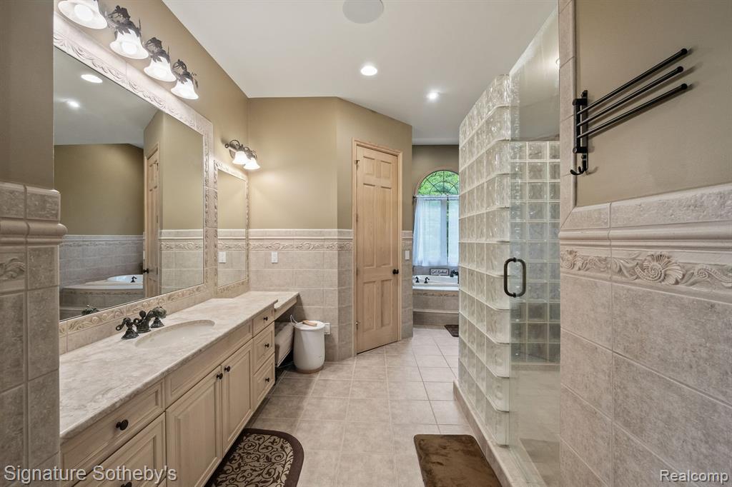 3967 Harmony Hills Drive, Oxford, MI 48370 — Photo 21