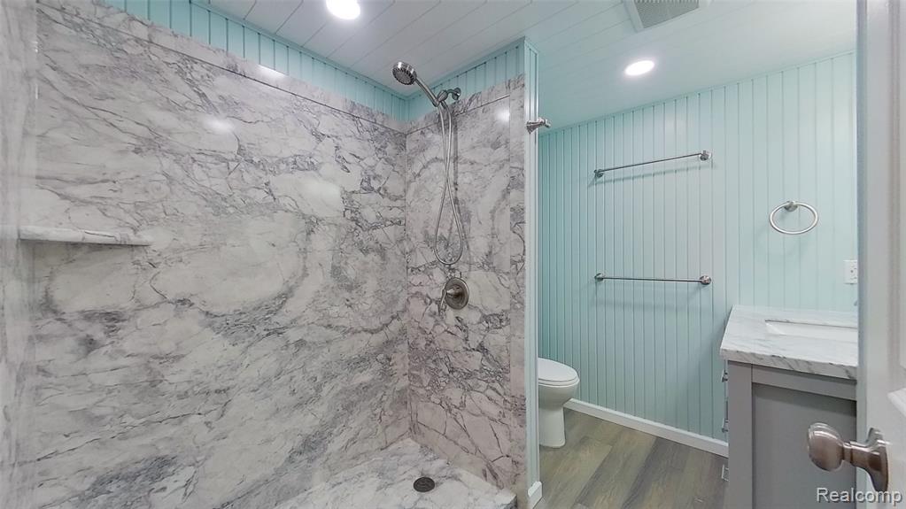 715 Lakeside Drive, Waterford, MI 48328 — Photo 46