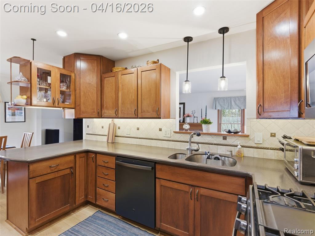 3363 Blasser Drive, Lake Orion, MI — Photo 23